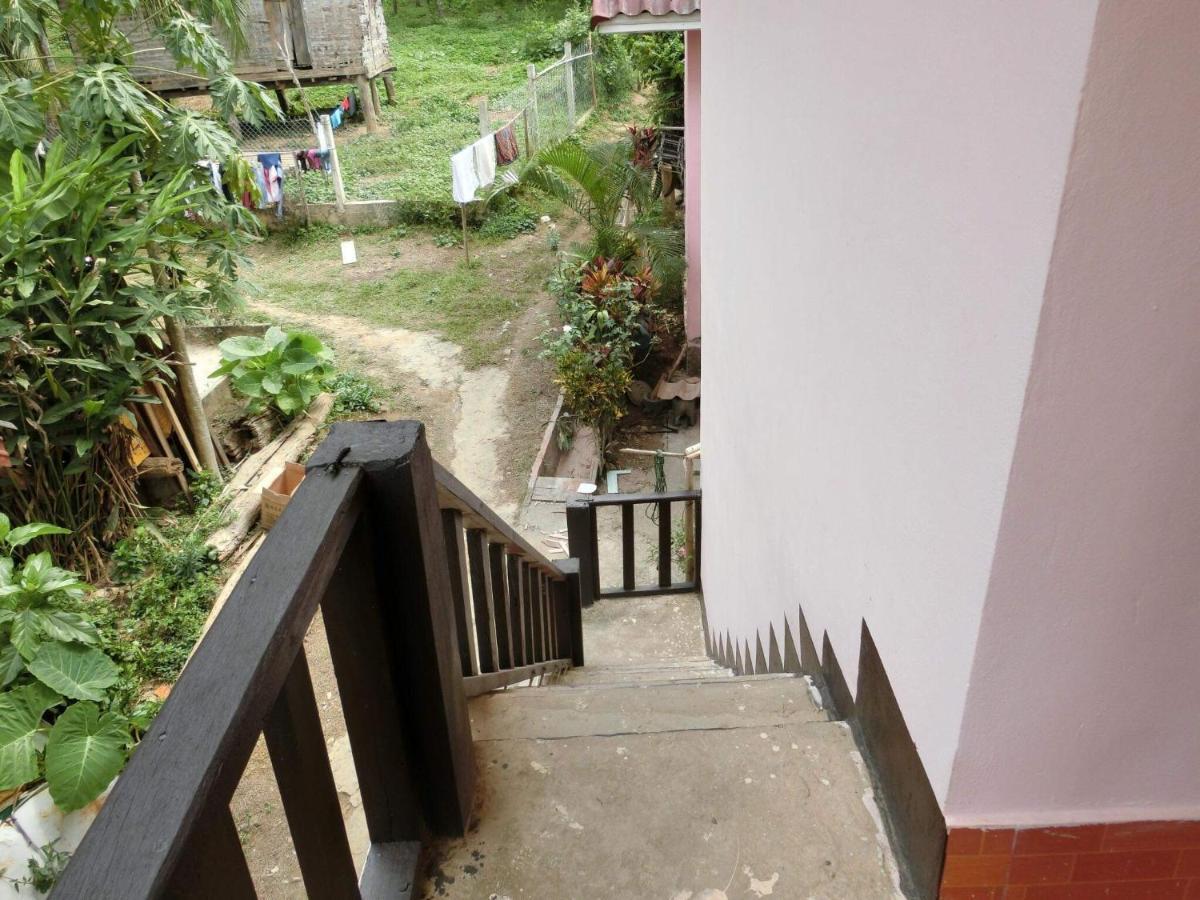 Sythane Guesthouse Nong Khiaw Exterior photo